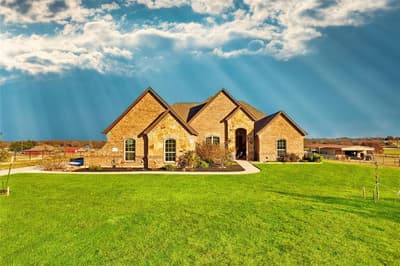 694 Jennings Lane, Azle TX 76020 - Photo 2