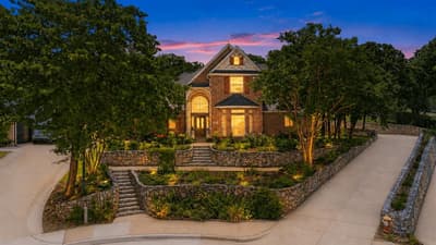 816 Lake View Court E, Crowley TX 76036