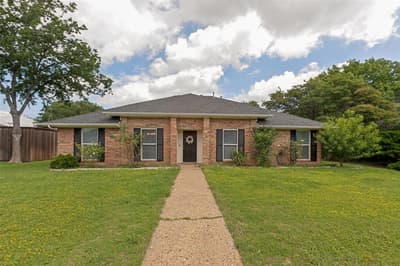 2013 Pleasant Valley Drive, Plano TX 75023
