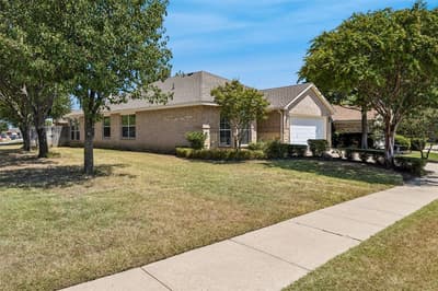 4600 Wheatland Drive, Fort Worth TX 76179 - Photo 2