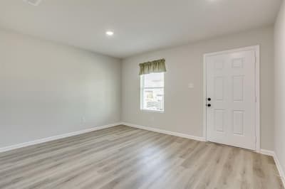 820 Sugartree Drive, Cleburne TX 76031 - Photo 3