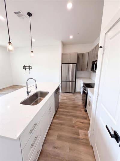 1020 17th Street, Plano TX 75074 - Photo 2