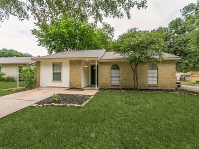 905 Hawthorne Drive, Allen TX 75002 - Photo 2