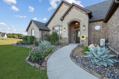 104 Carls Court, Boyd TX 76023 - Photo 2