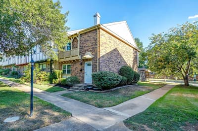 356 Westview Terrace, Arlington TX 76013 - Photo 3