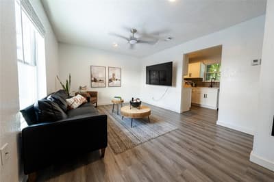 809 W Broadus Avenue, Fort Worth TX 76115 - Photo 2