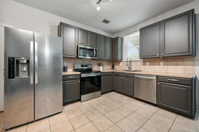 517 Zachum Drive, Arlington TX 76002 - Photo 3