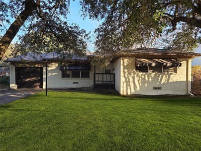 1811 W College Street, Sherman TX 75092