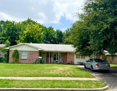 349 Rivercrest Drive, Lewisville TX 75067 - Photo 2