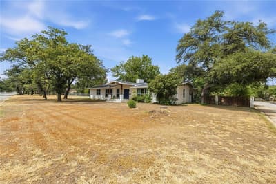 2006 11th Street, Brownwood TX 76801 - Photo 4