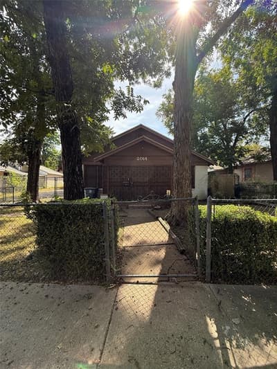 2014 Arizona Avenue, Dallas TX 75216