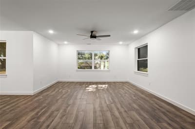 909 Robertson Road, Grand Prairie TX 75050 - Photo 5