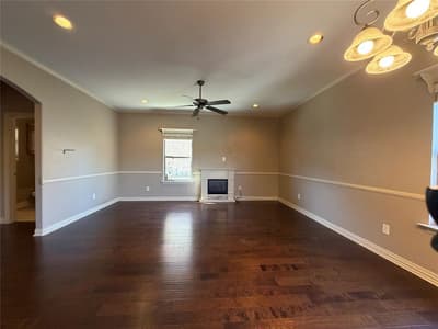 5107 Chesterfield Place, Arlington TX 76017 - Photo 4