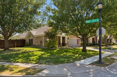 5301 Binbranch Lane, McKinney TX 75071 - Photo 2