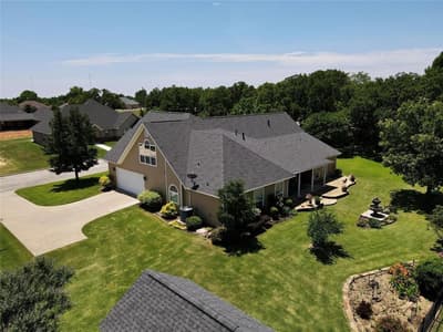 1602 Jefferson Street, Bowie TX 76230 - Photo 5