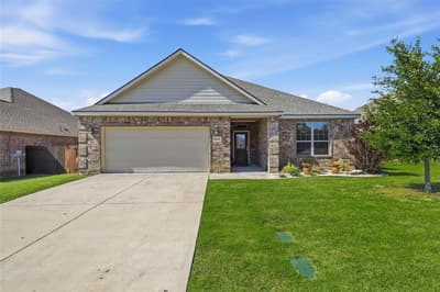 4908 Lake Park Drive, Sanger TX 76266