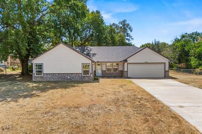 5250 Cooper Street, Reno TX 75462