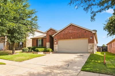 2332 Angoni Way, Fort Worth TX 76131 - Photo 2