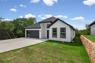 2712 Steepleridge Circle, Granbury TX 76048 - Photo 2
