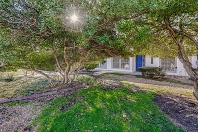 13702 FLAGSTONE Lane, Dallas TX 75240 - Photo 2