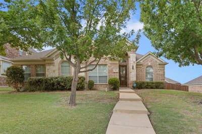 2501 Claymore Avenue, Garland TX 75043 - Photo 2