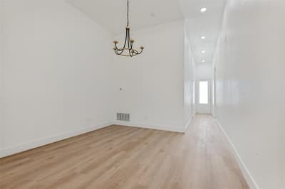 3913 Blue Ridge Boulevard, Dallas TX 75233 - Photo 2