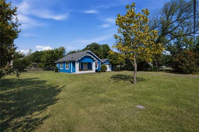 504 Fannin Street, Millsap TX 76066 - Photo 2