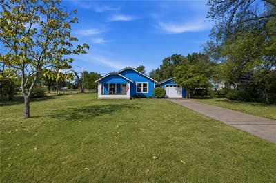 504 Fannin Street, Millsap TX 76066