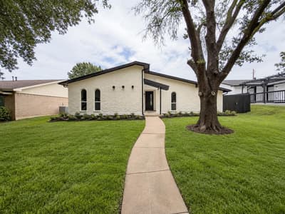3406 Country Club Drive, Grand Prairie TX 75052