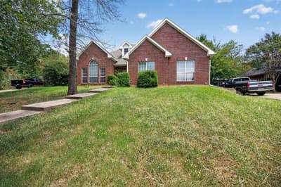 804 Waterloo Lake Drive, Denison TX 75020 - Photo 2