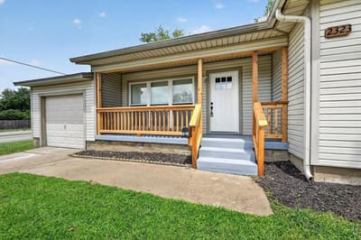 2323 Morgan Street, Irving TX 75062 - Photo 2