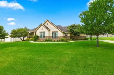 14008 Cromer Drive, Newark TX 76071 - Photo 2