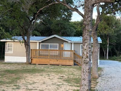 111 Shady Springs Drive, Bridgeport TX 76426 - Photo 4