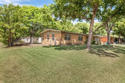 1203 Sunnybrook Drive, Irving TX 75061 - Photo 3