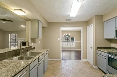 928 Ledgemont Drive, Plano TX 75025 - Photo 4
