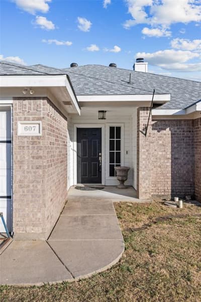 607 Meadowbrook Drive, Burleson TX 76028 - Photo 4