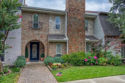 6837 Anglebluff Circle, Dallas TX 75248