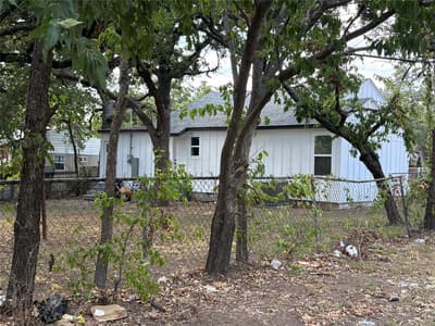 5536 Greenlee Street, Fort Worth TX 76112 - Photo 5