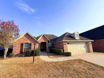 338 Wood Springs, Haughton LA 71037