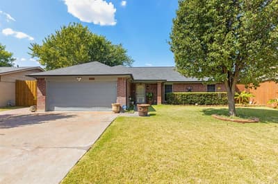 2505 Cloverdale Street, Arlington TX 76010 - Photo 3