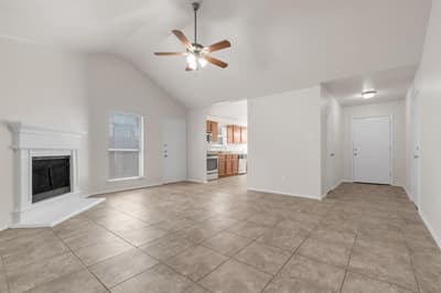 1039 Caliente Drive, Grand Prairie TX 75051 - Photo 3