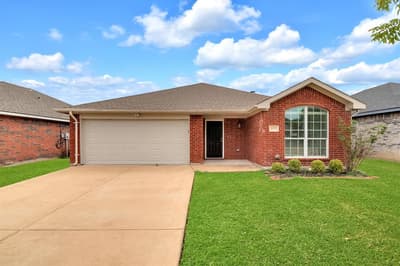 1039 Caliente Drive, Grand Prairie TX 75051