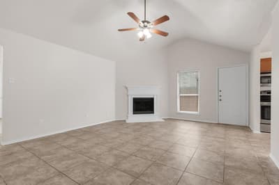 1039 Caliente Drive, Grand Prairie TX 75051 - Photo 5