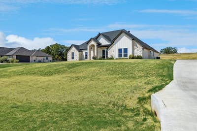 10020 Valley Oak Court, Springtown TX 76082 - Photo 2