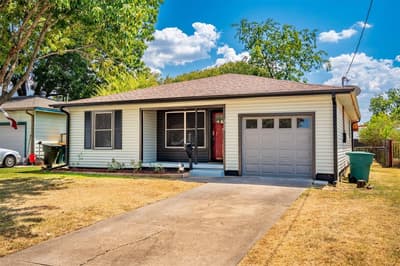 222 W Wilson Avenue, Sherman TX 75090 - Photo 2