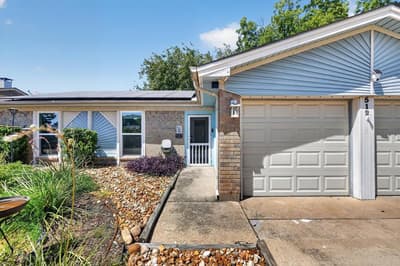 512 Park Center Boulevard, Saginaw TX 76179 - Photo 2