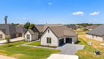 2119 Middlewood Circle, Granbury TX 76049 - Photo 3