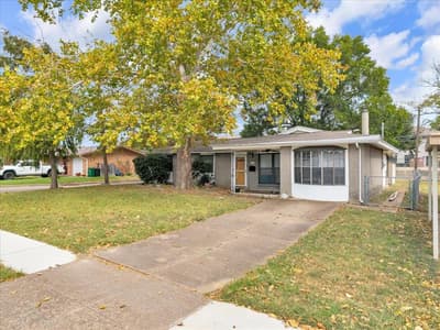 812 W Grubb Drive, Mesquite TX 75149 - Photo 2
