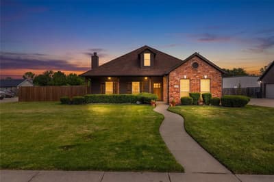 1308 Madeline Street, Commerce TX 75428 - Photo 2