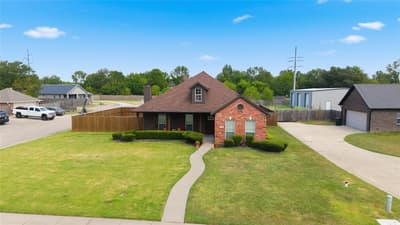 1308 Madeline Street, Commerce TX 75428 - Photo 3